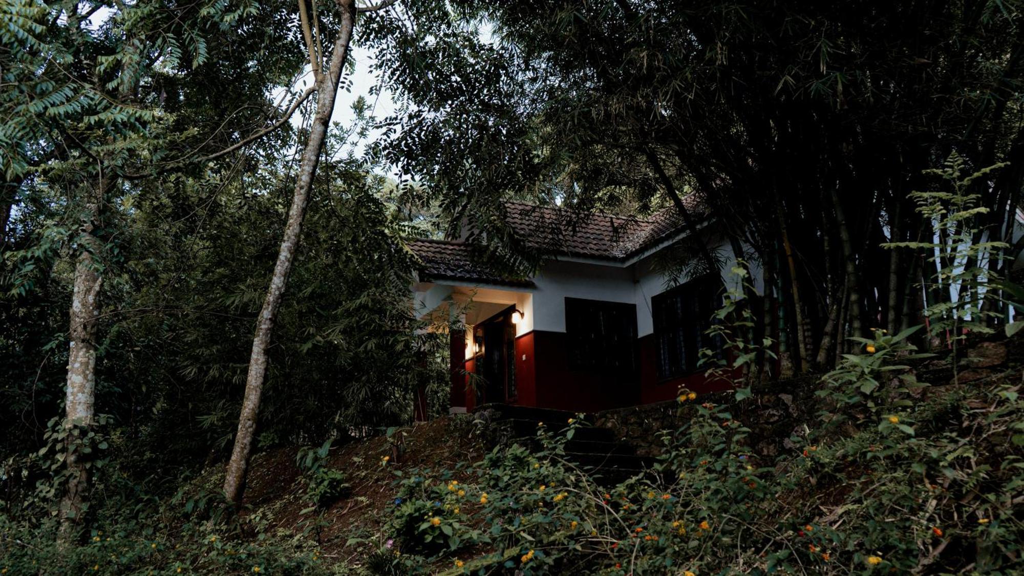 Vythiri Holiday Resort, Wayanad Εξωτερικό φωτογραφία