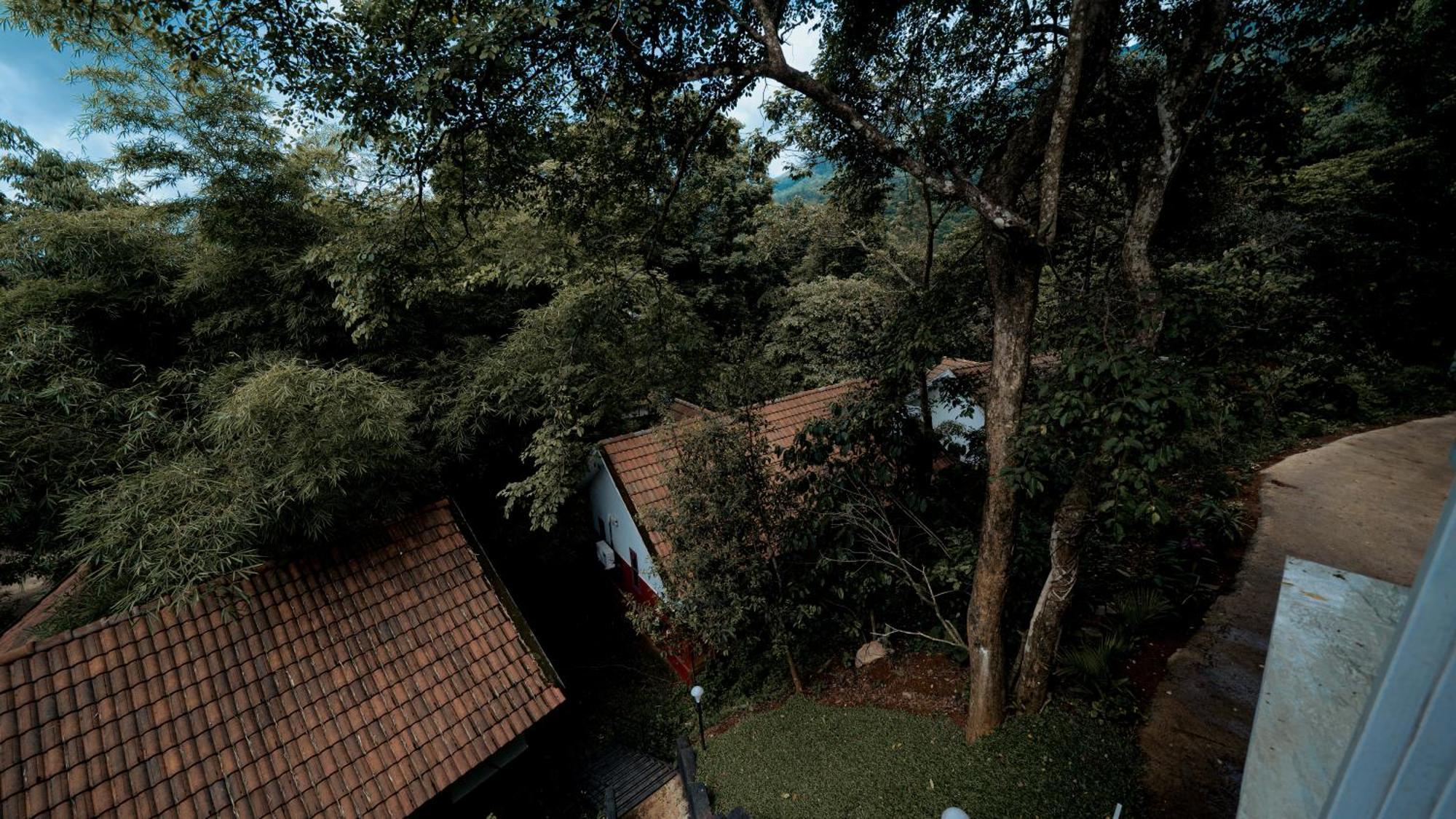 Vythiri Holiday Resort, Wayanad Εξωτερικό φωτογραφία
