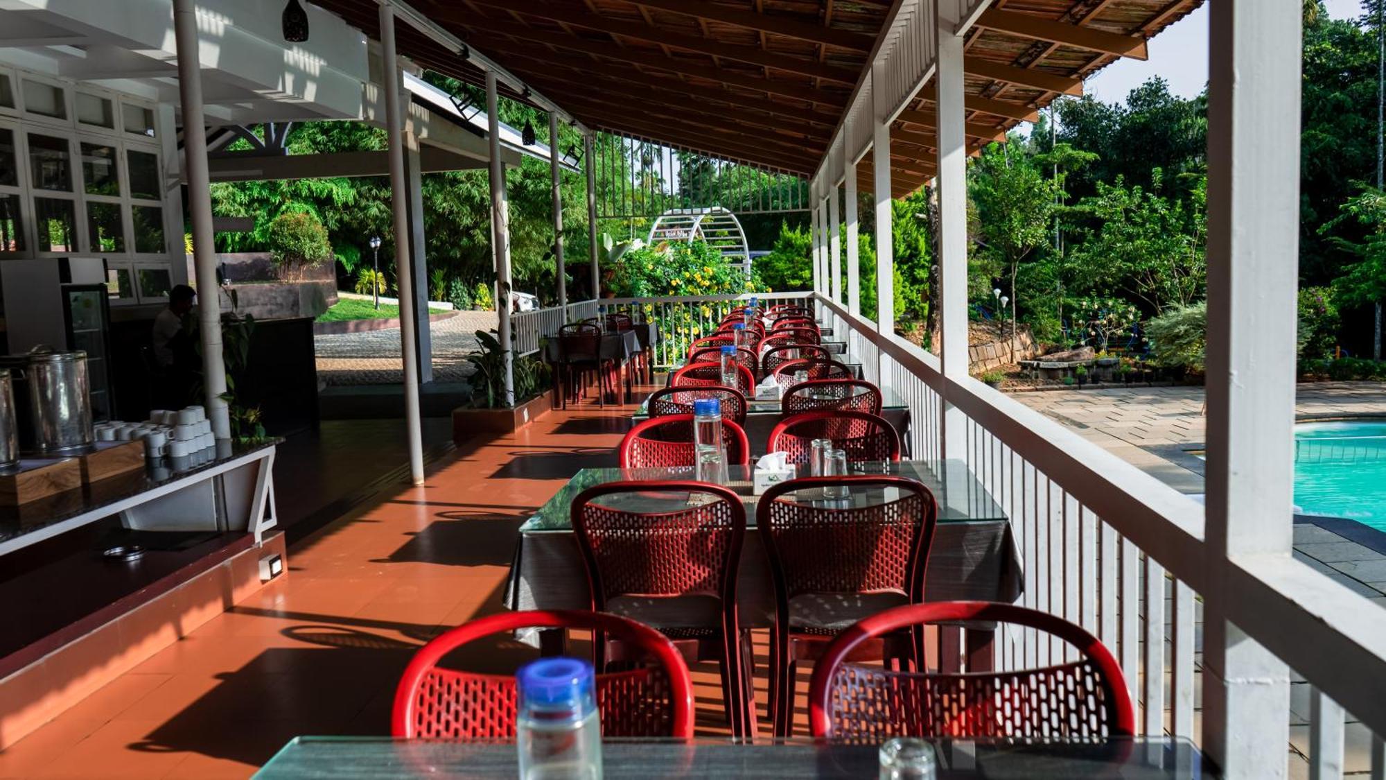 Vythiri Holiday Resort, Wayanad Εξωτερικό φωτογραφία